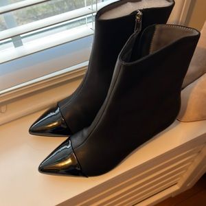 Adrienne vittandini boots size 8